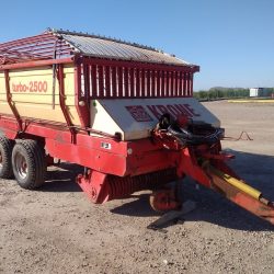 REMOLQUE PARA TRACTOR AUTOCARGANTE (1)