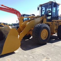 PALA CARGADORA CATERPILLAR 938H (1)