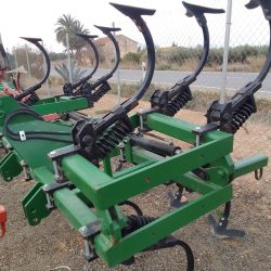 ARADO DE MUELLES CON 17 REJAS, PLEGABLES (1)