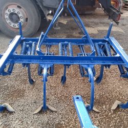 ARADO DE MUELLES CON 7 REJAS (1)