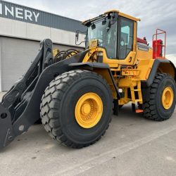 PALA CARGADORA VOLVO L220H (1)