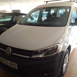 VOLKSWAGEN CADDY 2.0 TDI 102 CV (1)