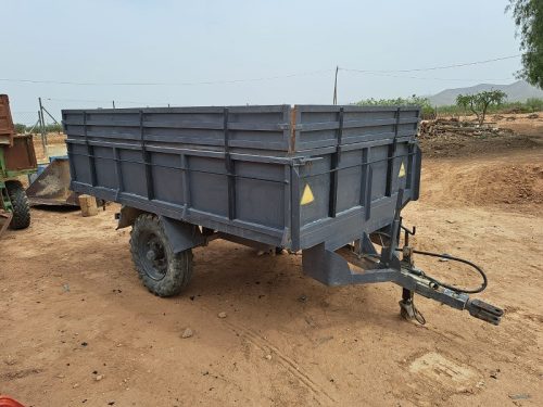 REMOLQUE DE TRACTOR BASCULANTE (1) REMOLQUE DE TRACTOR BASCULANTE (1)