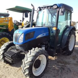 TRACTOR NEW HOLLAND T4040F (1)