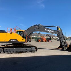 excavadora volvo ec300el (1)