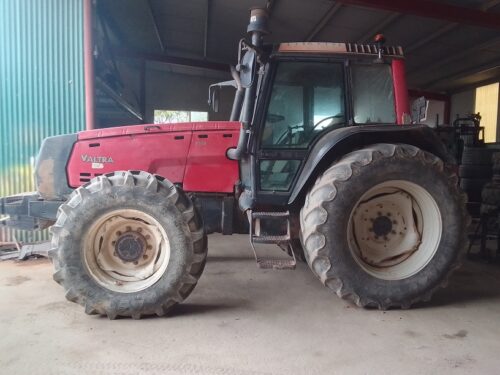 VALTRA 8350 DE 135 CV (1) VALTRA 8350 DE 135 CV (1)