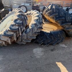 RUEDAS DE TRACTOR NEW HOLLAND (1)