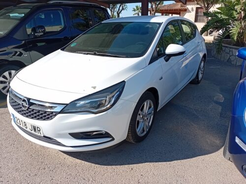 OPEL ASTRA 1.6 CDTI 105 CV (1) OPEL ASTRA 1.6 CDTI 105 CV (1)