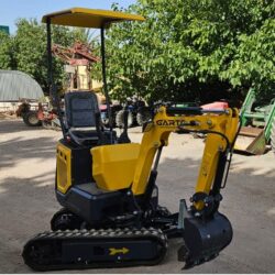 MINI EXCAVADORA DE 1.000 KG (1)