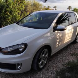 VOLKSWAGEN GOLF 2.0 GTI DSG (1)