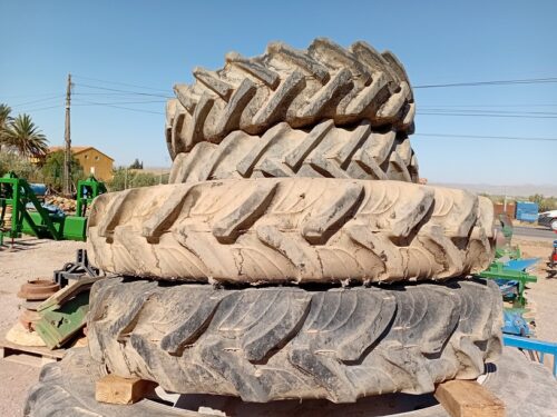 RUEDAS FINAS PARA TRACTOR FRUTERO (1) RUEDAS FINAS PARA TRACTOR FRUTERO (1)