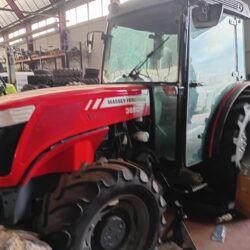 MASSEY FERGUSON 3650F CON CABINA (1)