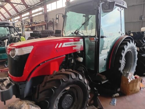 MASSEY FERGUSON 3650F CON CABINA (1) MASSEY FERGUSON 3650F CON CABINA (1)
