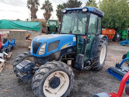 NEW HOLLAND T4050 CON CABINA (1) NEW HOLLAND T4050 CON CABINA (1)